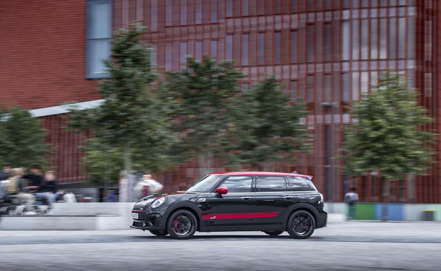  Mini John Cooper Works Clubman (F54) 2019 года  (UK) (фото 6 из 27)